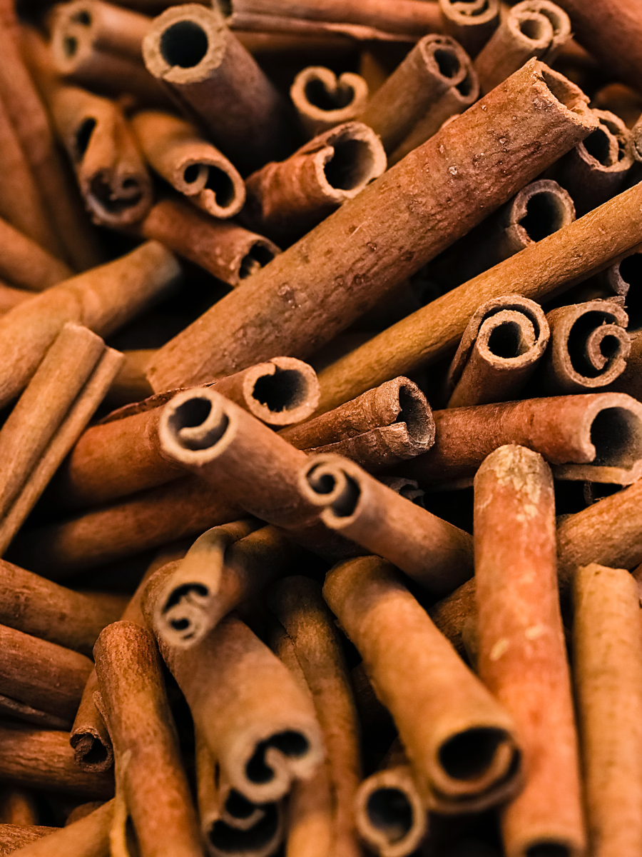 Cinnamon Creamy Honey - Coastal Black